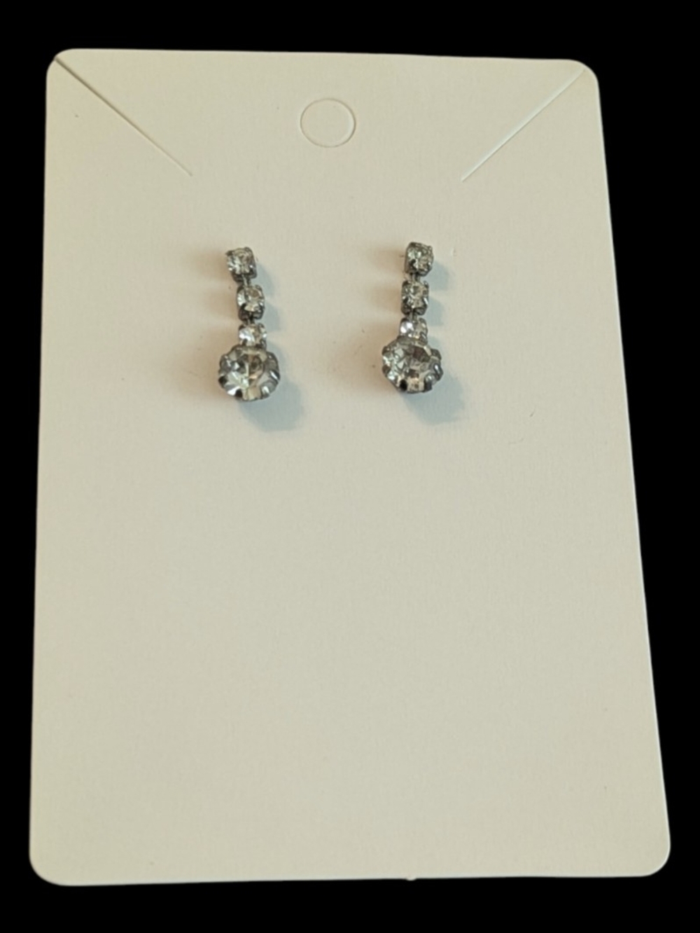 VTG White Fauceted Clear Crystals Silver Tone Drop Dangle Stud Pierced Earrings